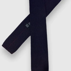 Corbata de punto de algodón marino y burdeos