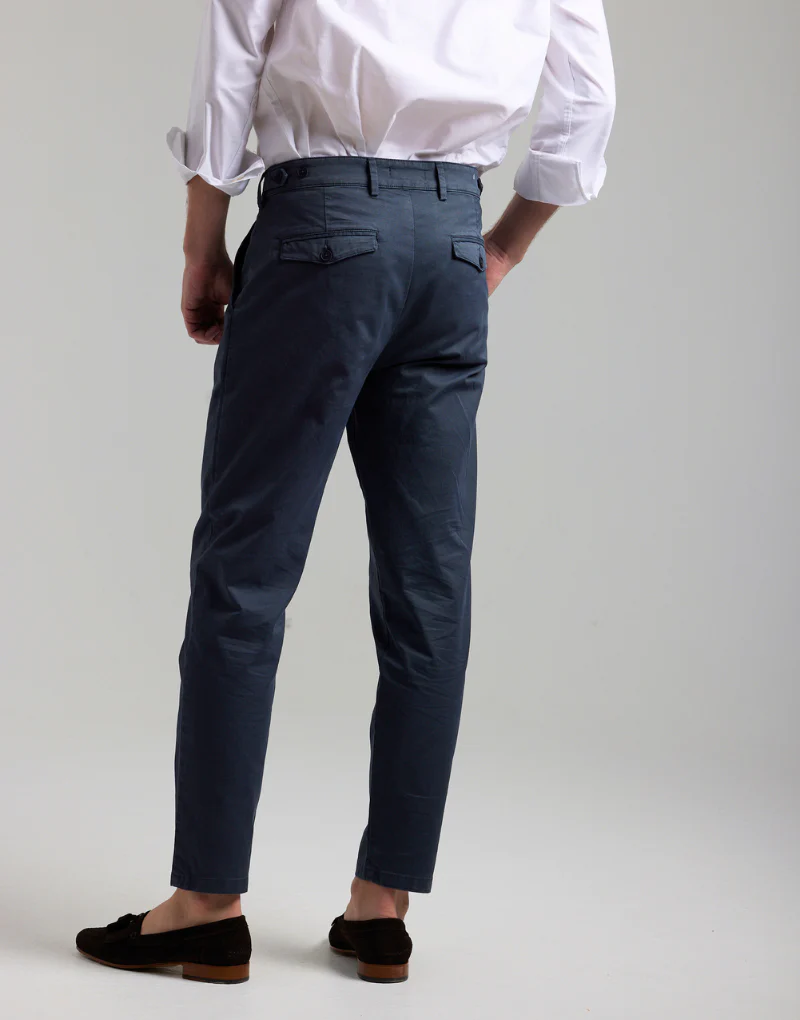 Pantalón chino dos pinzas azul marino - Imagen 5