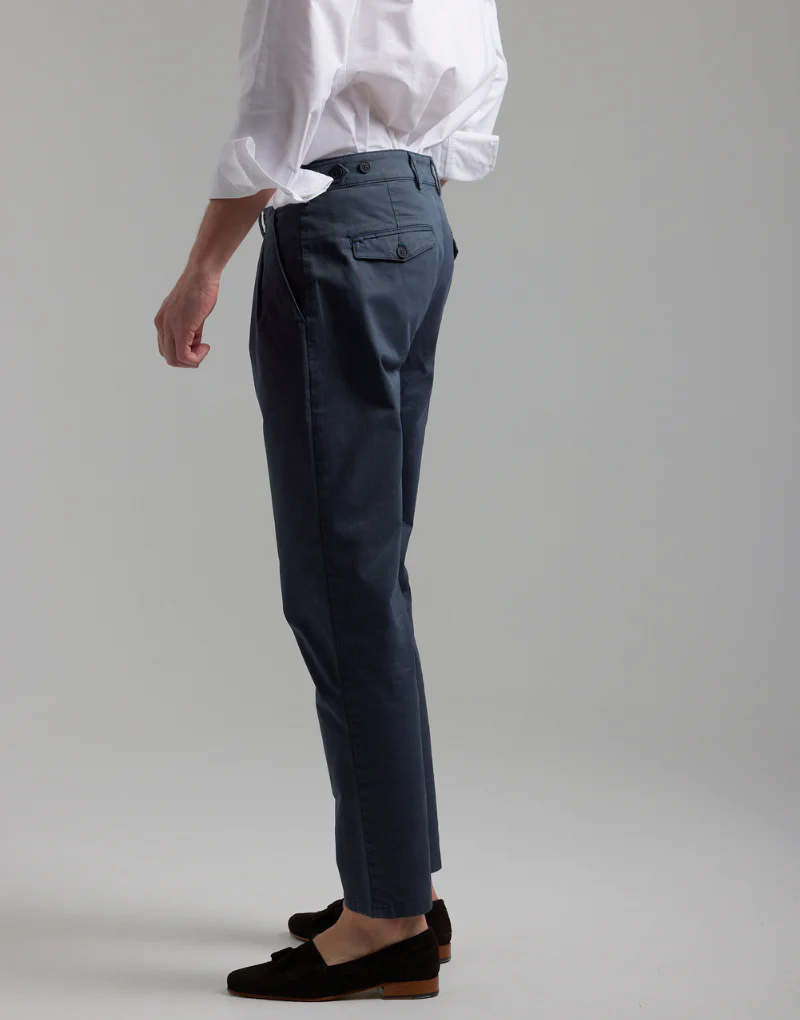 Pantalón chino dos pinzas azul marino - Imagen 4