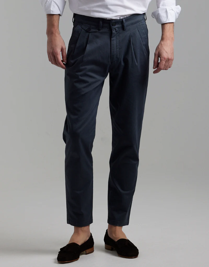 Pantalón chino dos pinzas azul marino - Imagen 3