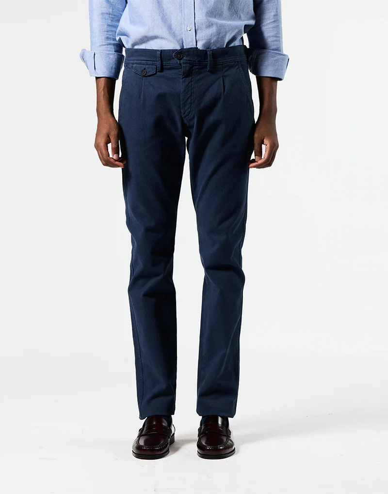 Pantalón sport estructura una pinza azul marino - Imagen 4