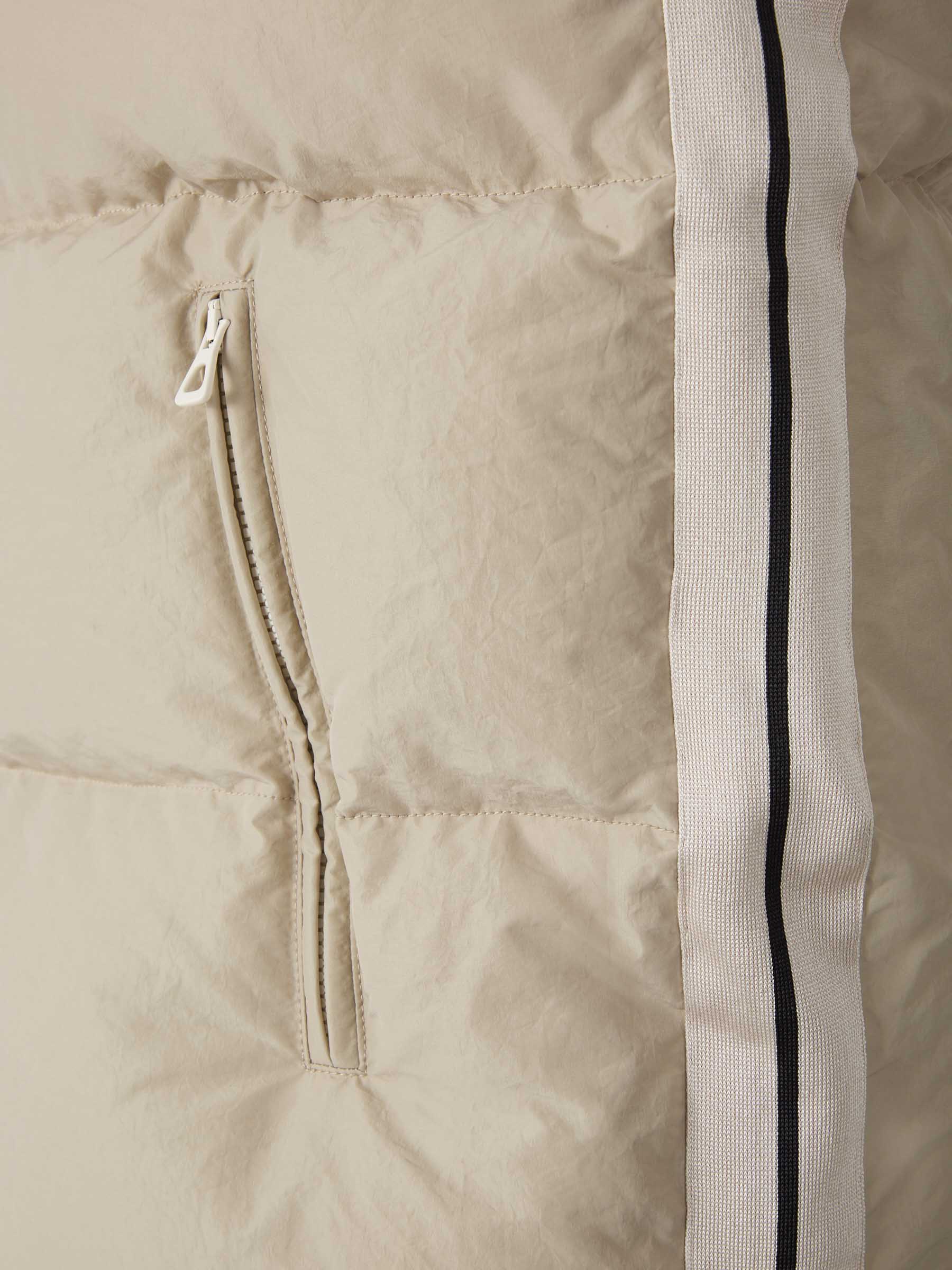 Chaleco Acolchado Capucha - Imagen 6