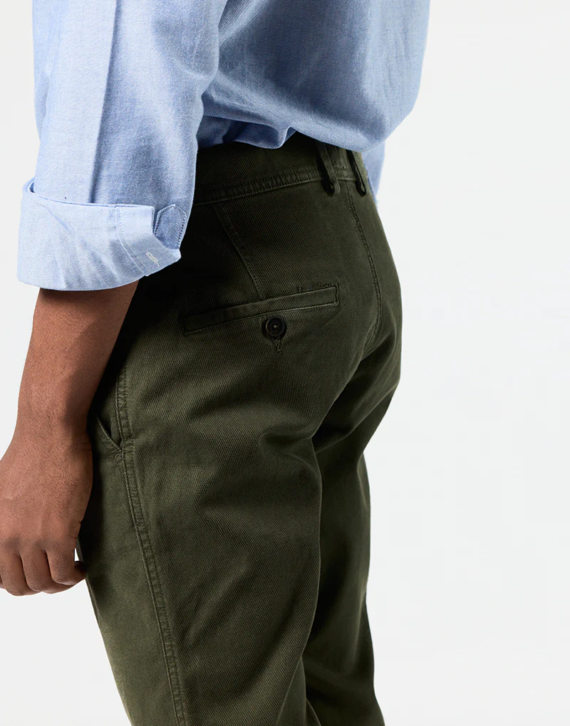 Pantalón sport estructura una pinza verde - Imagen 7