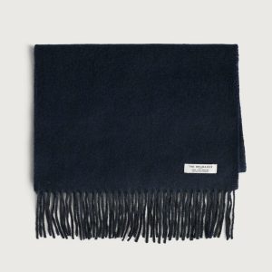 The Bufanda Azul Marino