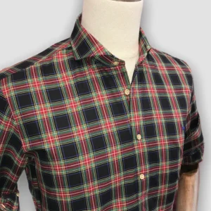 Camisa polera escocesa cuadros verde.