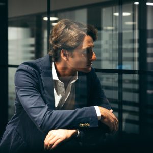 The Gabardina Azul Marino