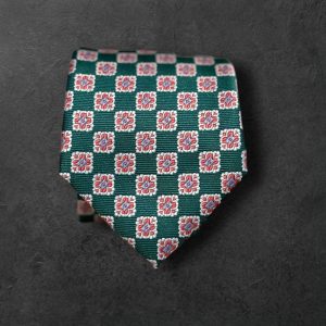 Corbata verde cuadrado coral