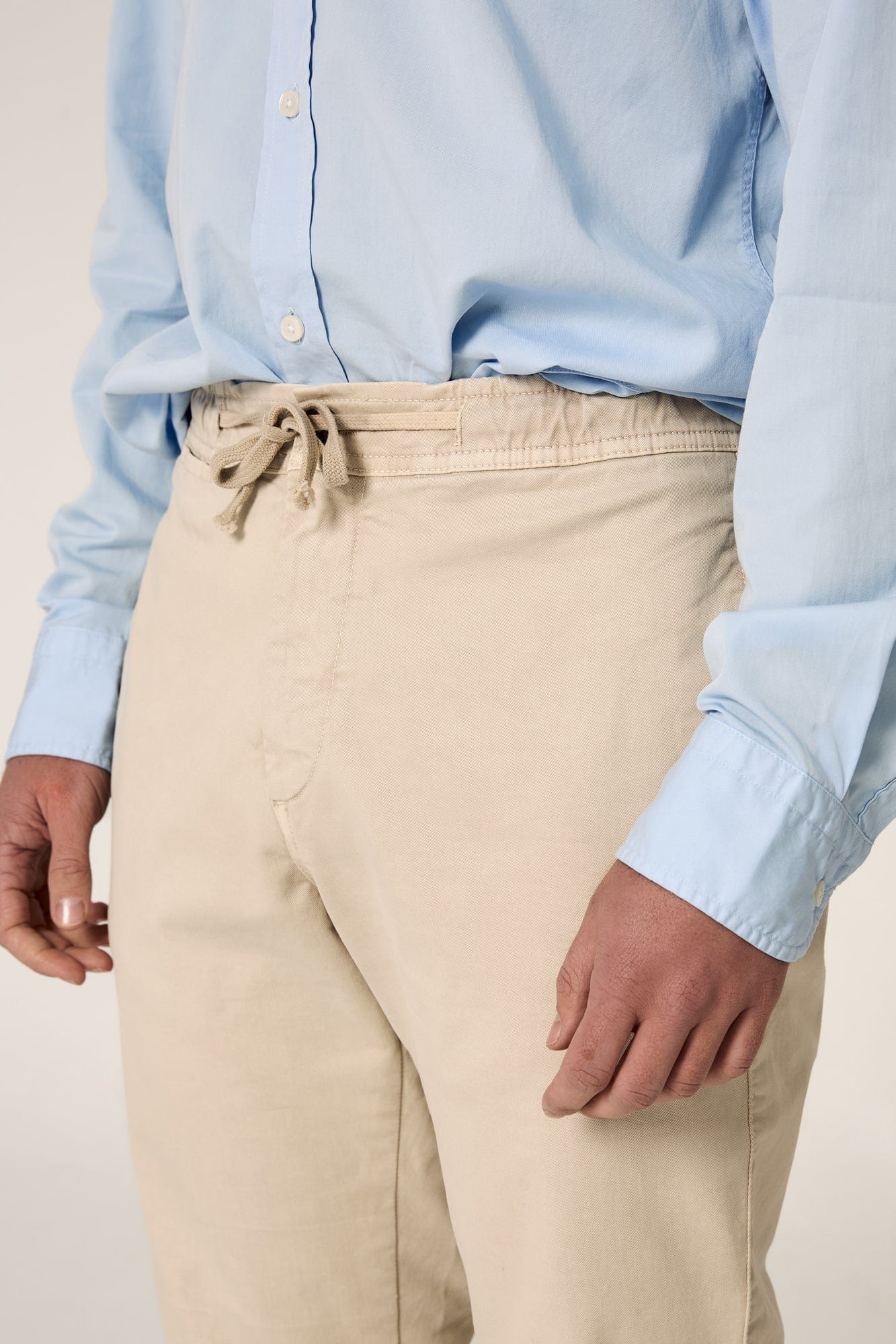 The Chino Jogger Beige Seimeira - Imagen 3