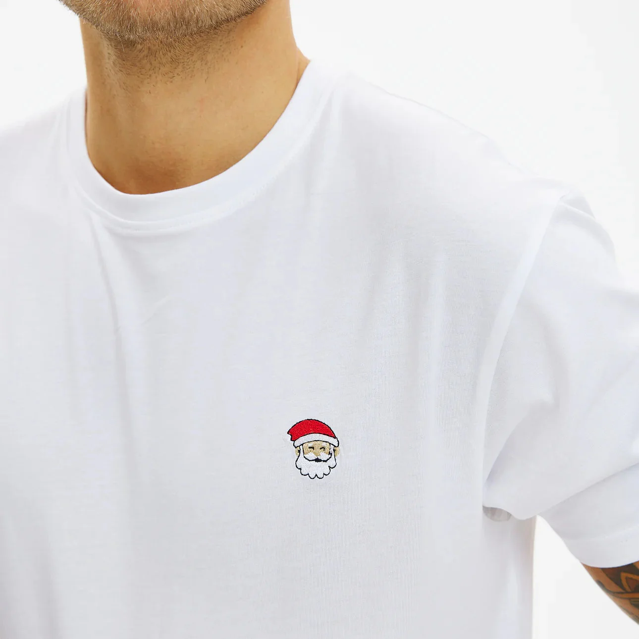 Playera Navideña para Hombre Blanca Santa Algodón Orgánico - Imagen 3